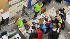Ausstellungslandschaft zum MINT-Festival Jena 2023