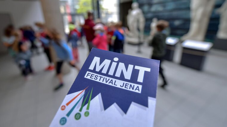 Festivaltreiben im Foyer