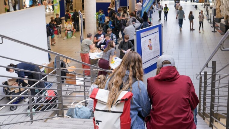 Ausstellungslandschaft zum MINT-Festival Jena 2025