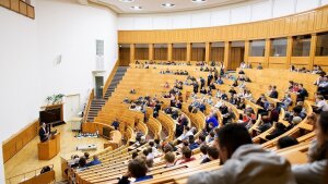 Vortrag im Hörsaal am Max-Wien-Platz zum "Tag der Physik" an der Universität Jena