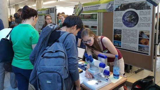 Hochschulinfotag 2017 an der Uni Jena - Stand des Instituts für Geowissenschaften